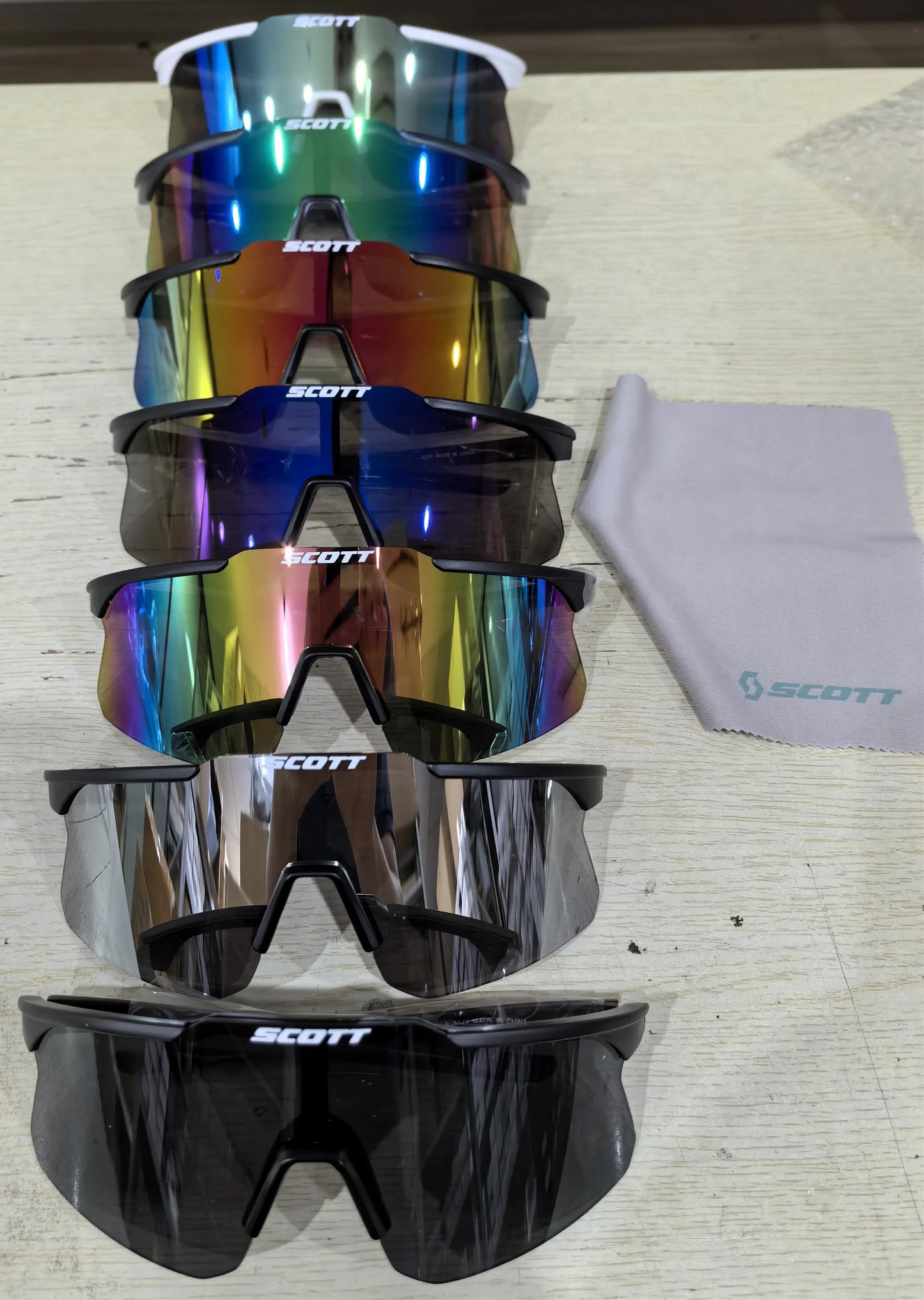 EyeDraScott™ UV-protection sunglasses