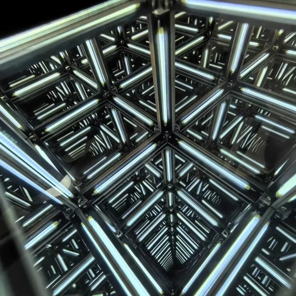 InfinityGlow™️ Cube - 4D Infinity Mirror LED Light